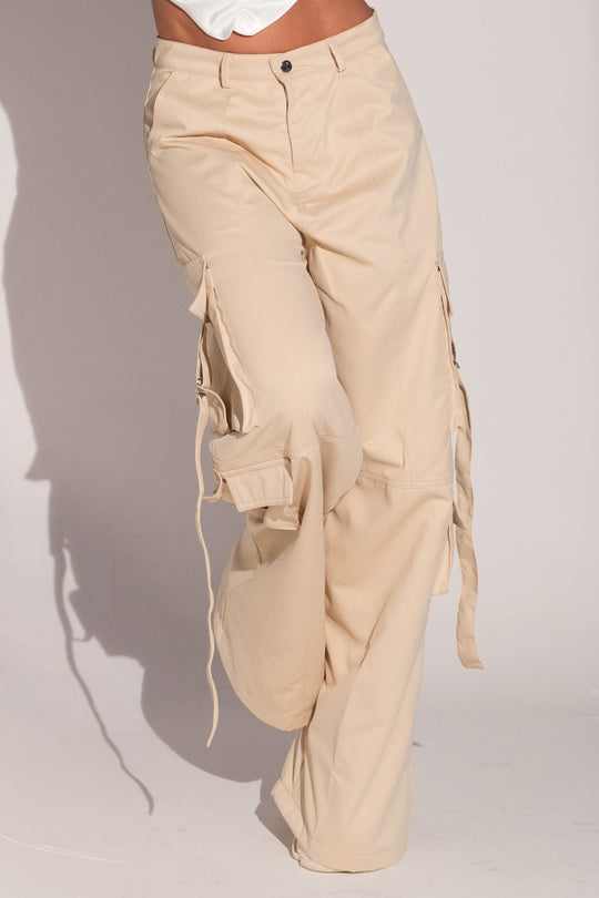 Pantalón satín cargo