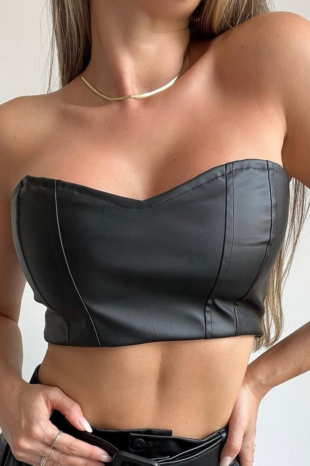 CROP TOP CUERO - NG7227