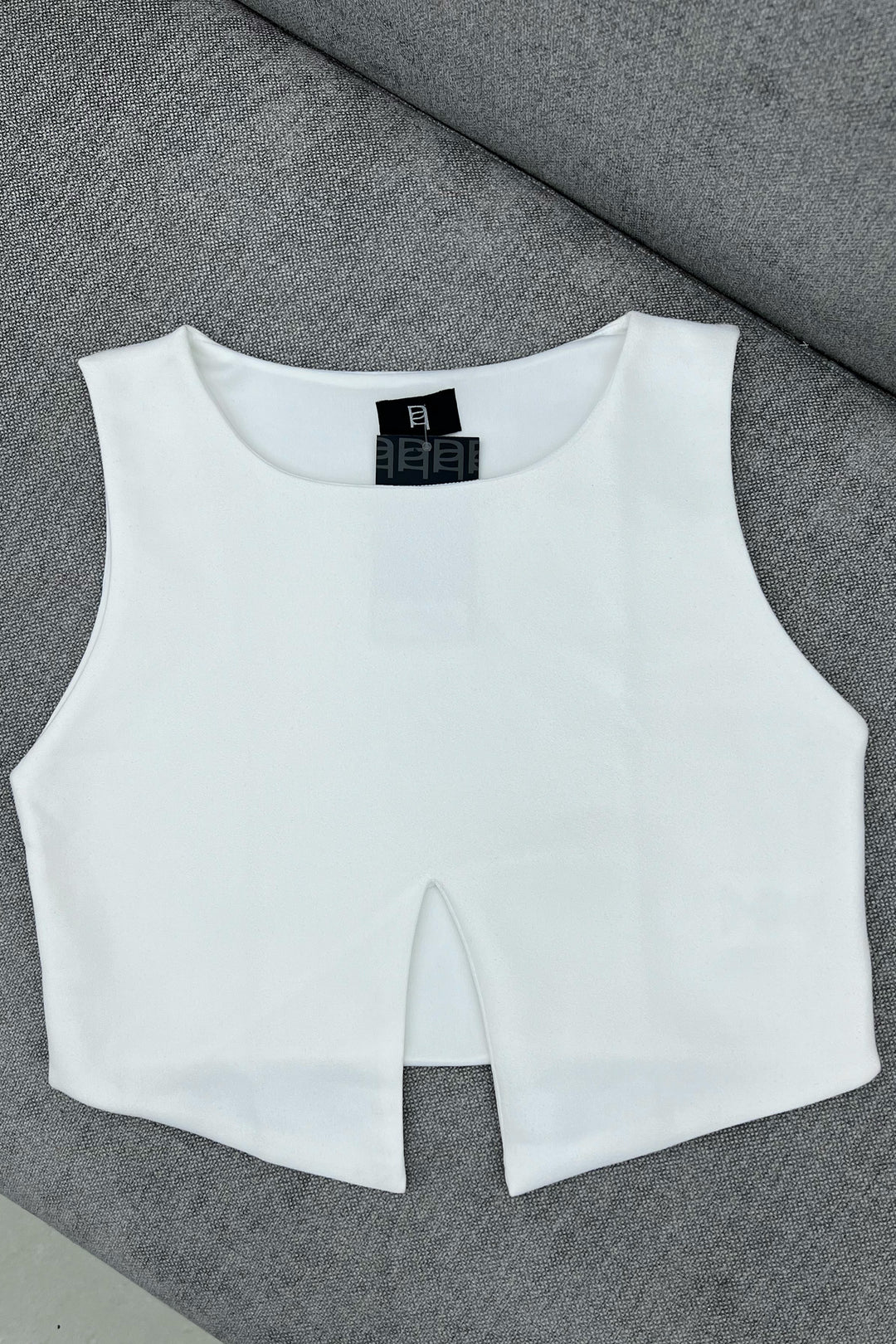 CROP TOP ESCOTE V - PZM2638