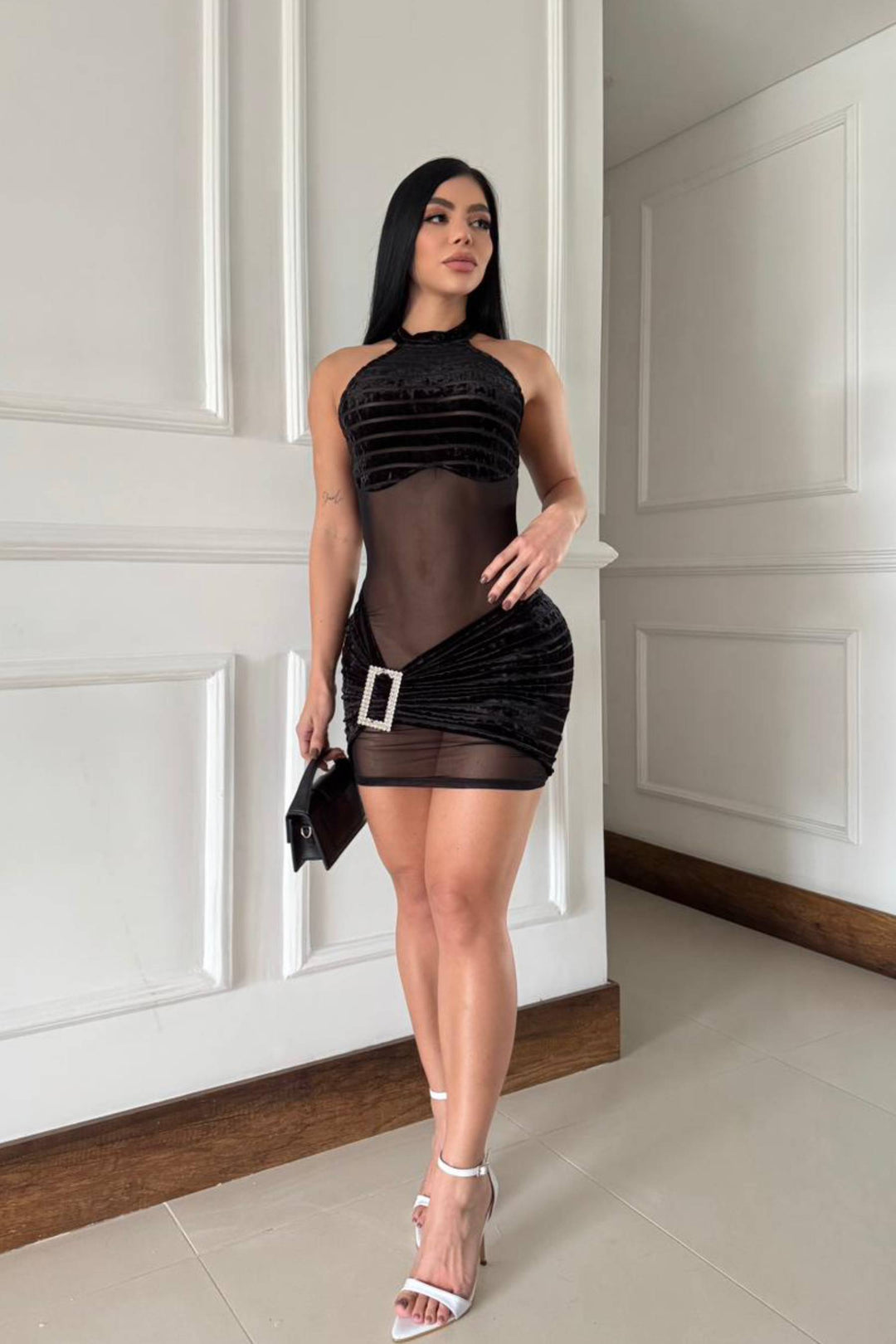 VESTIDO CORTO ESCOTE HALTER - S-392