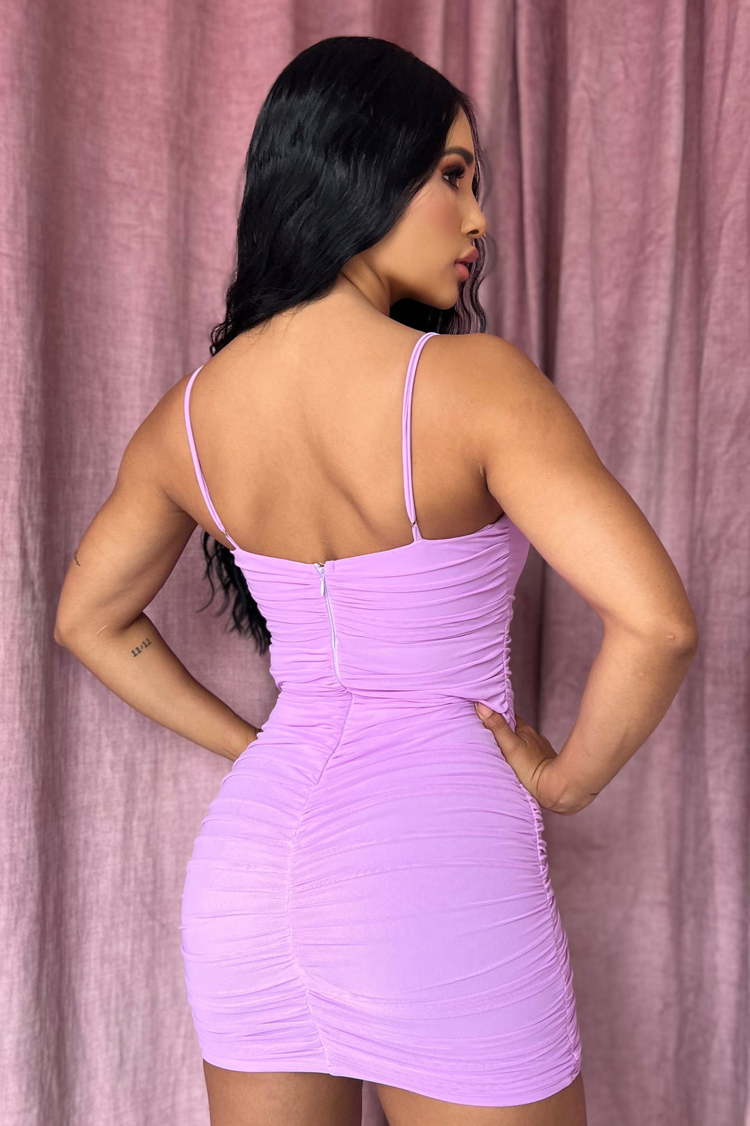 Vestido corto recogido Ovi