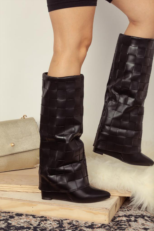 Botas mata Square