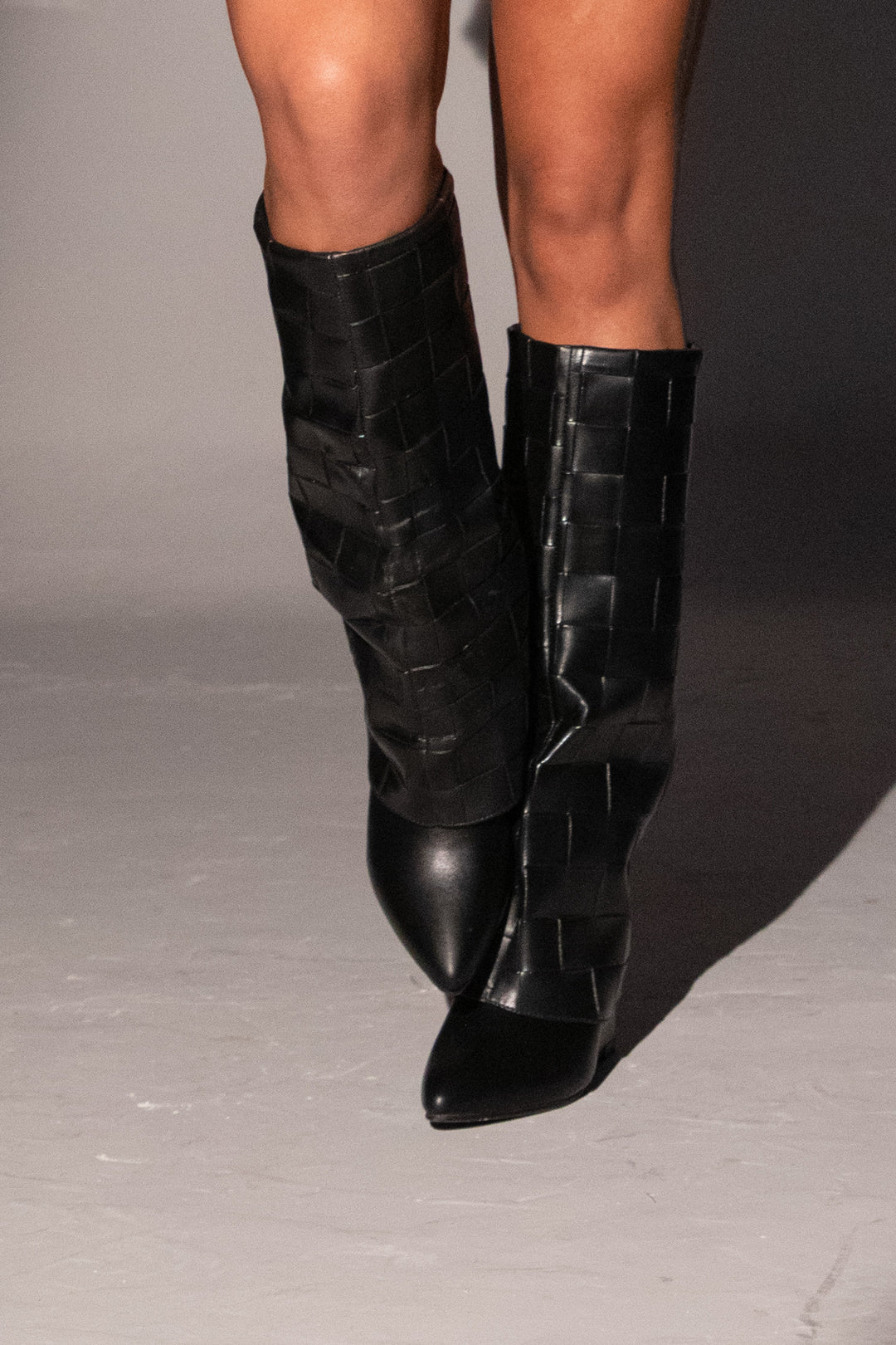 Botas mata Square
